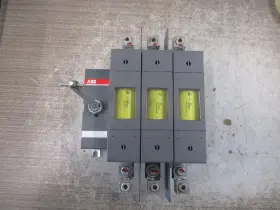 1sca115436r1001 Abb Fusible Disconnect Switch Os100gj03 100a 600v 3p 3 80a Fuses Used