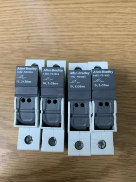 1492-fb1m30-l Allen Bradley Lot Of 4 Series B Fuse Holder See Pics