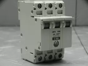 1492-cb3-g300 Allen-bradley 1492cb3g300 1492-cb3g300 30a Circuit Breaker