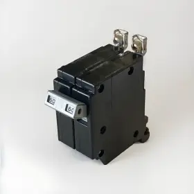 Chb260 Cutler-hammer 2-pole Circuit Breaker 60a 240v 1ph Bolt-on Plastic Foot