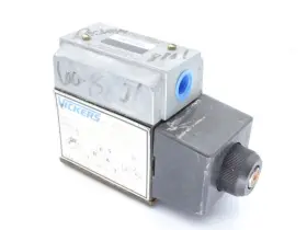 02155560 Eaton Corporation Valve
