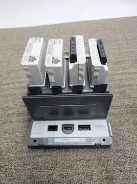 Maximum8-30 Emerson W40155 Fisher 4-slot Plc Rack 33w Vdc Fb107 For Parts Only