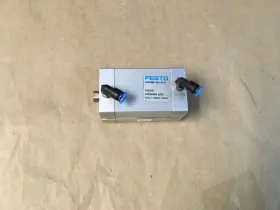 Adn-25-30-i-p-a Festo 00536264 Cylinder 145psi Kb