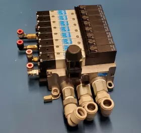 Mt2h5240lsvib Festo Mt2h-5/3g-4.0-s-vi 159448 Solenoid Valve Manifold Vigi-03-4.0 18653 Lot #3