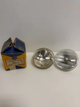 50par36-wfl Ge Spotlight 12v 50w Box Included