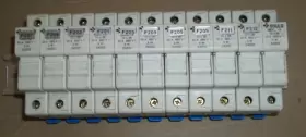 Msc.10 Gould Shawmut Fuse Blocks Qty 11 On Din Rail