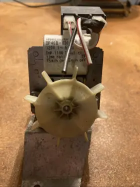 40-028 Hanning Dp0 40-030 Pump 140v 1 60hz #3