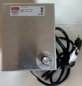 Dah13001c Hoffman Enclosures 1300 Watt 50/60hz 11.5 Amp Heater Fully Functional Used