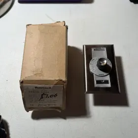 S963a Honeywell 1004 Manual Potentiometer Propotional Action 130 Ohm