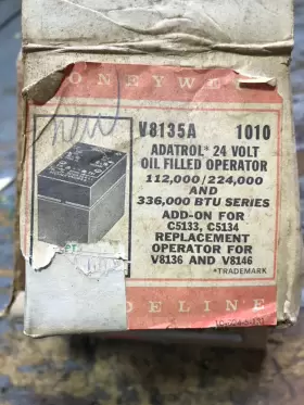 V8135a1010 Honeywell Adatrol 24v Oil Filled Operator New In Box Old Stock #2