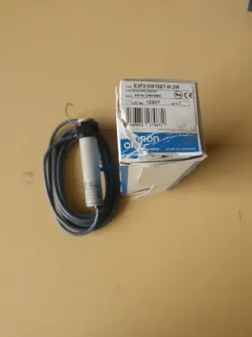 E3f2-ds10z1-n Industrial Mro Omron Brand New Nos