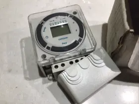 Johnson Controls C-7355-9 - Digital 7day Timeclk 120v