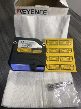Il-2000 Keyence New Il2000 Laser Sensor 1000 To 3500mm Measuring Distance - Usa #3