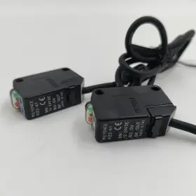 Pz2-41 Keyence 2 Plc Sensors Photo-sensors - Both In Working Condition