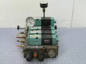 225-285b Numatics 225285b Lot Of 4 Solenoid Valves W Flexblok Manifold Block T185325 #2