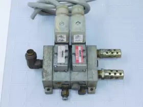 226-714b Numatics 226714b Lot Of 2 Valve Assy With Manifold. 24 Vdc 6 Watts T125843 #2