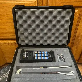 Cl26 Omega Engineering Calibrator Thermometer Case Attachments Digital