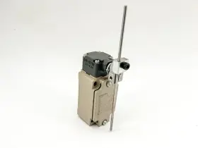 D4b-4117n Omron New Limit Switch 400v 2a 5187 - No Box D4b-4117n Omron New Limit Switch 400v 2a 5187 - No Box