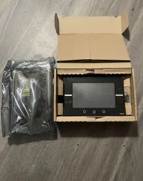 Na5-9w001b-v1 Omron Touch Screen Hmi - New