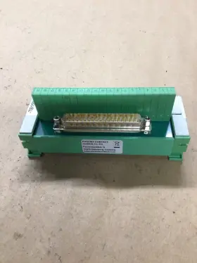 45-d37sub Phoenix Contact 45-d37sub/s/zfkds Um Interface Module 2293640 #4020j98