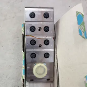 16-m-23 Phoenix Contact Sacb-8/16-m23 Contwct Sacb-8/16-m-23 Sh Sensor/actuator Box New Open