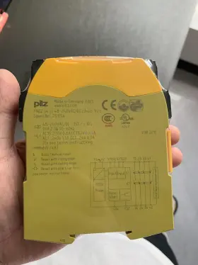 751154 Pilz New Pnoz S4.1 48-240v Ac Dc Safety Relay