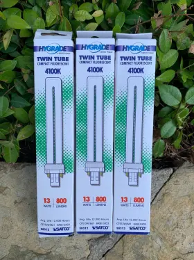 Satco 045923083129 3 Pack Hygrade Twin Tube Compact Fluorescent Light Bulbs/ New