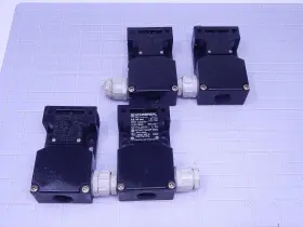 T133321 Schmersal Vde0660 Lot Of 4 Safety Switch 600 Vac 10a A600
