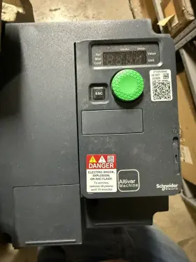 Atu320u22n4c Schneider Altivar Machine 320 Inverter