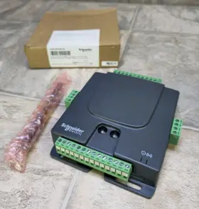 Un2-014-00-51 Schneider Electric Universal Manager Zigbee Modbus Controller