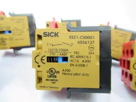 Es21-cs0001 Sick E-stop Contact Block Lot Of 8 #2