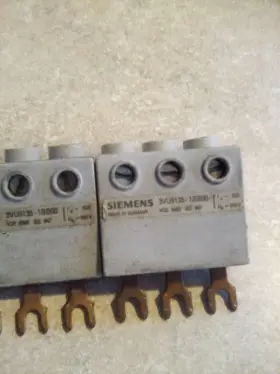 3vu9135-1bb00 Siemens Lot Of 3 Feed In Terminals #2