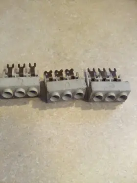 3vu9135-1bb00 Siemens Lot Of 3 Feed In Terminals #3