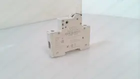 5sj4101-7hg40 Siemens 5sj41017hg40 Sentron Miniature Circuit Breaker New #348165