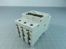 T105152 Siemens 5sx23 Circuit Breaker