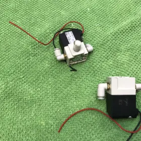 Vt307-5g1-01-f Smc Lot Of 2 Valves Model 24v #3