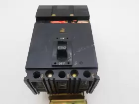 Fh36070 Square D Fh36070- 70a Amp 3p Pole 600v 25ka 480v I-line Plug On Black Breaker -u #3