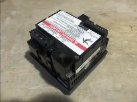 Pm750 Square D Powerlogic 100-415vac 5va 50/60hz / 125-250vdc 3w Flawed #3