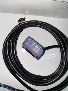 Xum0apsal2 Telemecanique New Photoelectric Sensor #2