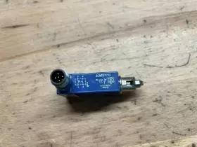 Zcmd21c12 Telemecanique Xc Standard Limit Switch Body New