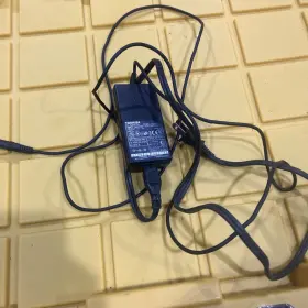 Pa2440u Toshiba Genuine 45w Ac Power Supply Adapter 15v Dc 2a