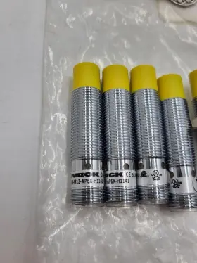 Ni8-m12-ap6x-h1141 Turck 3118u Proximity Sensor New