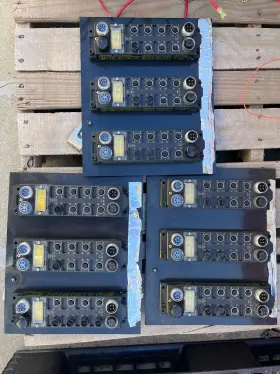Fdnp-xsg16-tt Turck Lot Of 9 I/o Modules