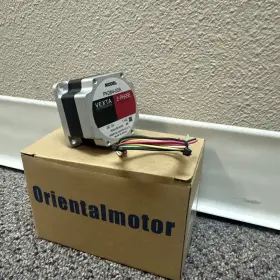 Pk264-02a Vexta Pk26402a New In Box 2-phase Stepping Motor