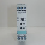 Siemens Series Multi-function Time Relay 3RP1505-1AW30. Fixed Price $100.00.
