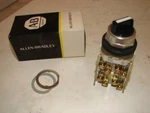 Allen Bradley 800T-J2KR7C 3-POS Selector Switch ***nib***. Fixed Price $149.99.