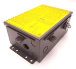 Sti 43268-0120 Minisafe Light Curtain Controller, Missing One Relay And Cover. Fixed Price $300.00.