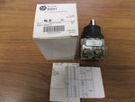 Allen Bradley 800H-JR2KC1 Selector Switch 800HJR2KC1 W/800T-XA Contact Block. Fixed Price $57.77.