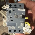 Siemens 65A 3-POLE Circuit Breaker Sirius 3RV1011-1FA10 Gray. Fixed Price $50.00.