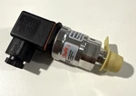 Danfoss Refrigeration 060G2110 Pressure Transmitter Aks 33 (us Seller) *oem New*. Fixed Price $239.99.